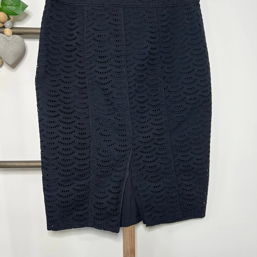 Ann Taylor Black Pencil Classic Workwear Chic Knee Length Skirt Size 4